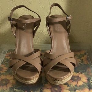 Nude Wedges